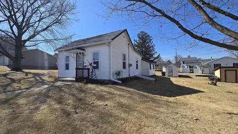 331 S Jackson St, Lancaster, WI 53813