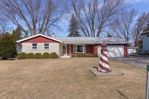 4392 Sequoia Dr, Windsor, WI 53598