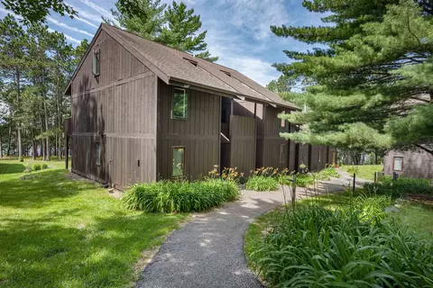 1 Oak Trl, Wisconsin Dells, WI 53965