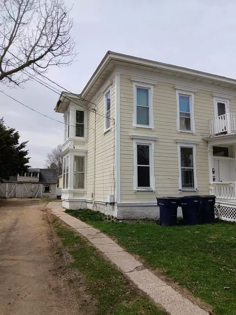 323 Madison St, Janesville, WI 53548