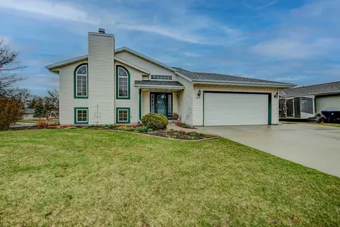 502 Sunnyview Ln, Marshall, WI 53559
