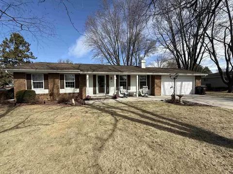 40 W Basswood Ln, Milton, WI 53563