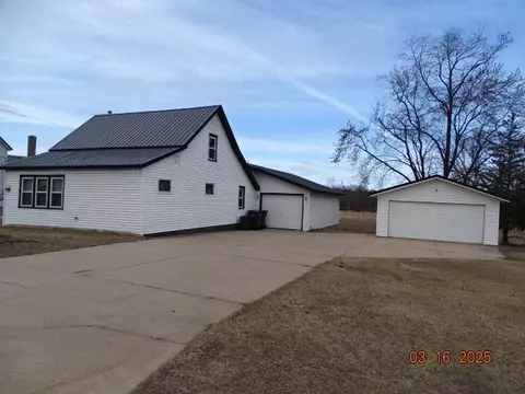 513 N Clinton St, Princeton, WI 54968