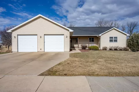 741 Eberlein Dr, Mauston, WI 53948