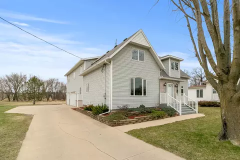 676 E Lake Ave, Monticello, WI 53570