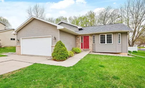 317 Springview Dr, Marshall, WI 53559