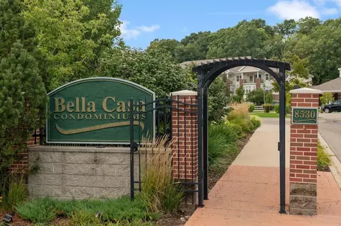 8510 Greenway Blvd #104, Middleton, WI 53562