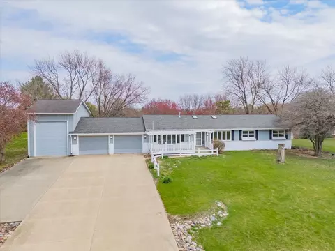 5900 Valley High Dr, Madison, WI 53718
