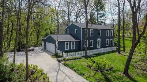 3996 Villa Oak Dr, Sun Prairie, WI 53590