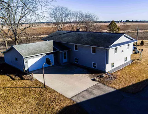 w11829 Buss Road, Waterloo, WI 53594