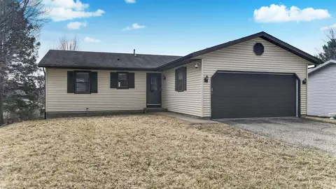 517 Seven Nations Dr, Madison, WI 53713