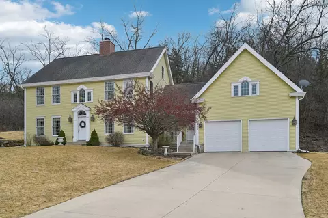 1906 Pats Pl, Cross Plains, WI 53528