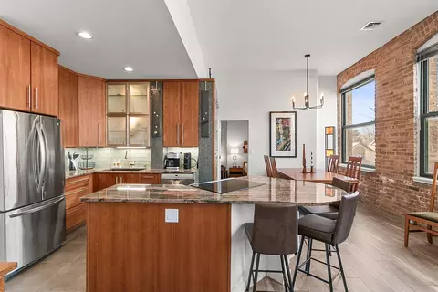 123 N Blount St #306, Madison, WI 53703