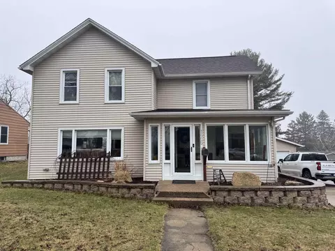 126 E North St, Dodgeville, WI 53533