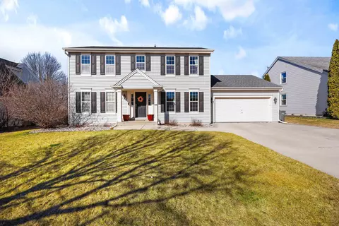 608 Chadwick Dr, Watertown, WI 53094