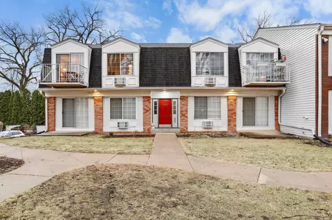 2156 Allen Blvd #4, Middleton, WI 53562