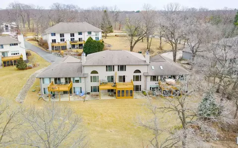 n761 Waubunsee Tr #2, Fort Atkinson, WI 53538