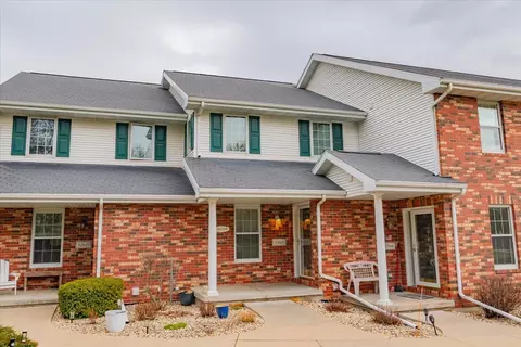 10643 N Bay Shore Ln, Milton, WI 53563