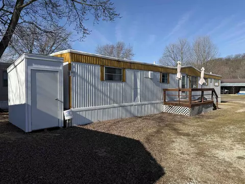 Unit 30 Ripley Street, Harpers Ferry, IA 52146
