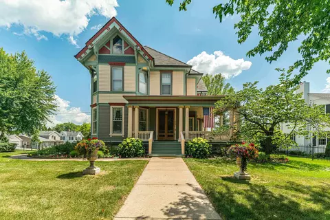 1222 11th St, Monroe, WI 53566