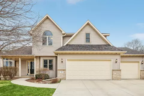 305 W Verleen Ave, Waunakee, WI 53597