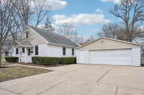 1301 Wyldhaven Ave, Monona, WI 53716