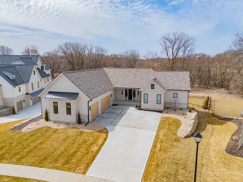 1444 Serenity Ct, Sun Prairie, WI 53590