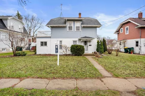 338 Monroe St, Fort Atkinson, WI 53538