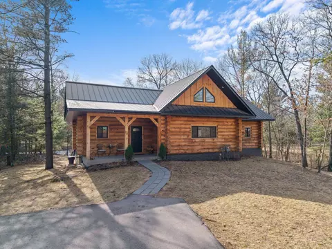 173 Lake Shore Dr, Wisconsin Dells, WI 53965