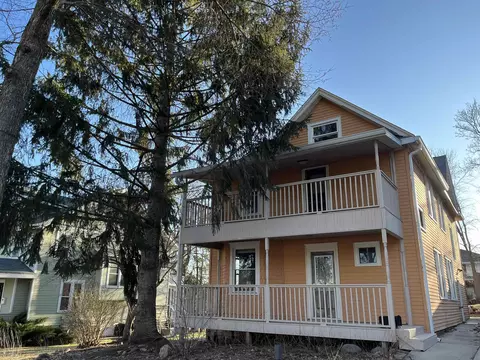 409 S Prairie St, Stoughton, WI 53589