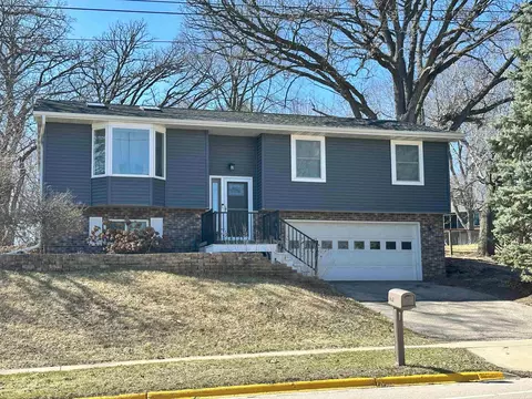 812 Lincoln Ave, Stoughton, WI 53589