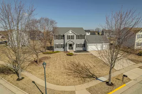 712 Water Tower Dr, Marshall, WI 53559