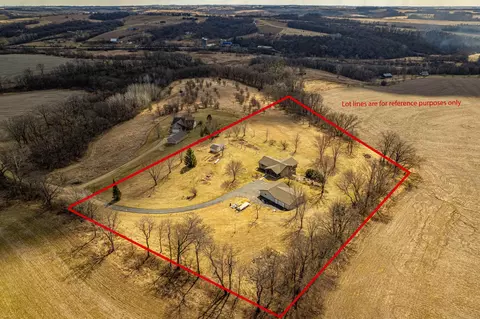 w9231 Sawmill Road, Blanchardville, WI 53516