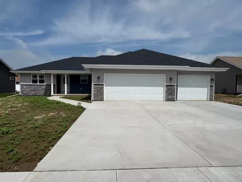 3515 Pickard Dr, Janesville, WI 53546