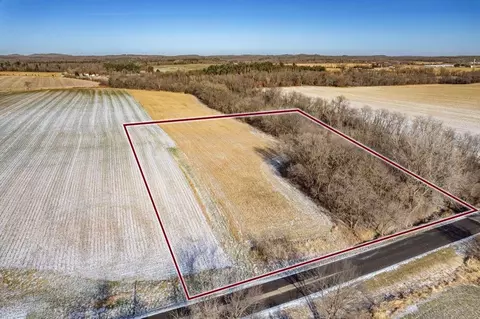 5 N 01 Ac N Reedsburg Rd, Reedsburg, WI 53959