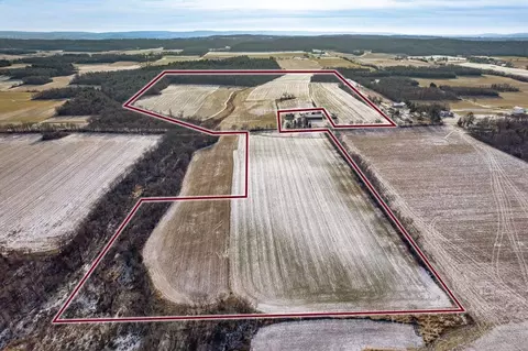 120 N 82 Ac N Reedsburg Rd, Reedsburg, WI 53959