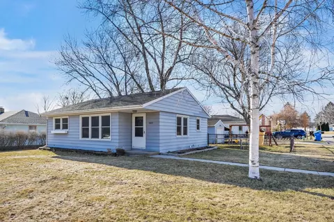302 Church St, Brooklyn, WI 53521