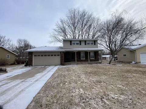 849 Lori Ln, Sun Prairie, WI 53590