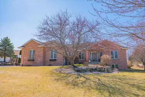 5 Kingswood Cir, Verona, WI 53593