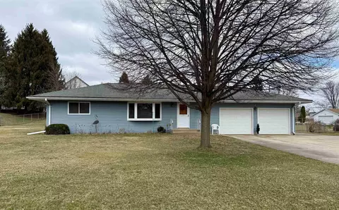 w5788 North Ra-le Drive, Fort Atkinson, WI 53538