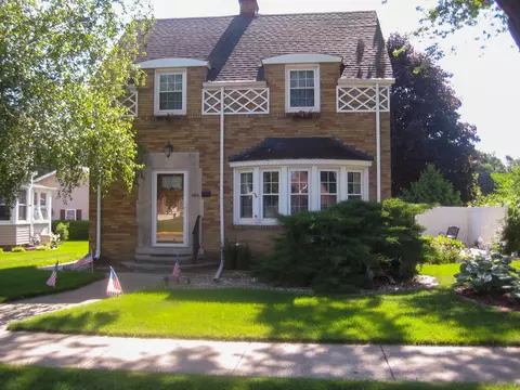 404 S Michigan St, Prairie Du Chien, WI 53821
