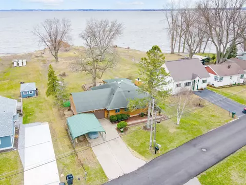 n1020 Lake Drive, Edgerton, WI 53534