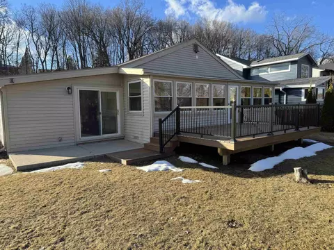 6117 South Ct, Mcfarland, WI 53558