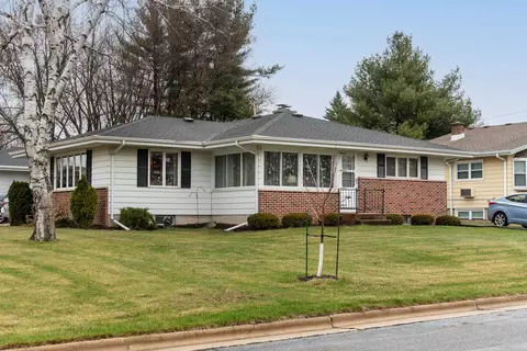5112 5114 Schofield St, Monona, WI 53716