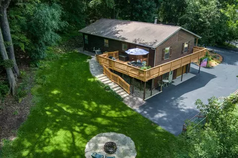 470 Ellendale Rd, Edgerton, WI 53534