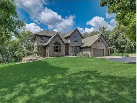 419 Sopha Ct, Poynette, WI 53955