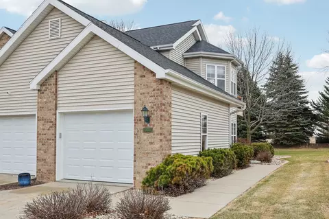 720 Dunn Ave #9, Oregon, WI 53575