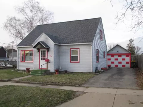 136 W 6th St, Richland Center, WI 53581
