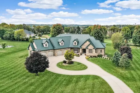 7548 Fallen Oak Dr, Verona, WI 53593