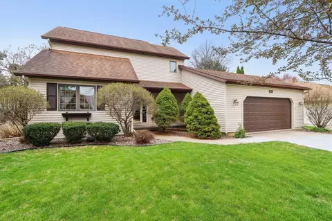 137 Sandridge Trl, Sun Prairie, WI 53590